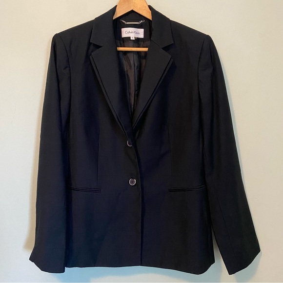 Calvin Klein Classic Black Blazer and matching pants set. - Picture 7 of 12